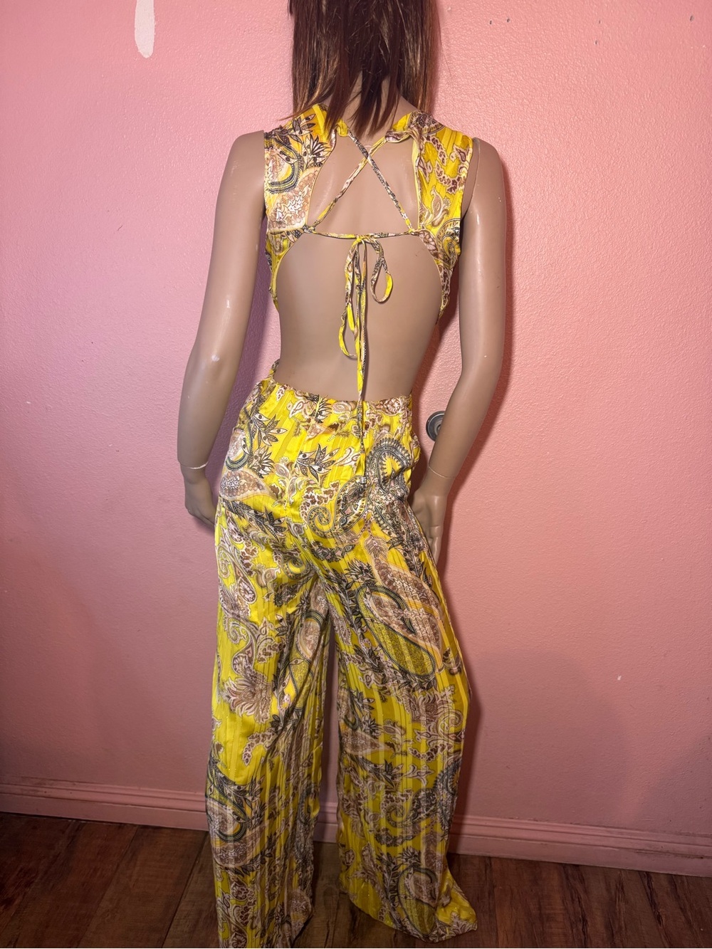 Rosevelvet Boho Yellow Paisley Open Back Plunge Jumpsuit M - Picture 12 of 17